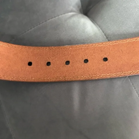 Vintage DKNY Genuine Leather Made in Italy Cognac Belt Sz Med - Picture 8 of 10
